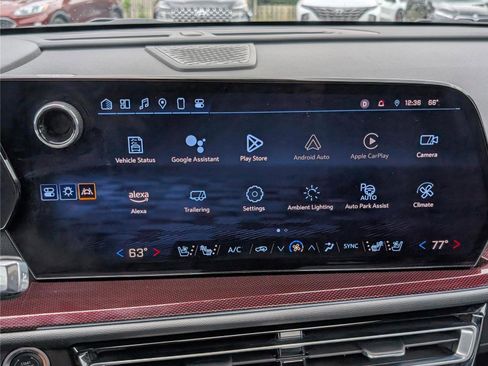 Used 2024 Chevrolet Traverse RS w/ LPO, Floor Liner Package image 32