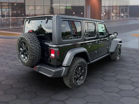 Used 2023 Jeep Wrangler Unlimited w/ Cold Weather Group AWD/4WD image 5