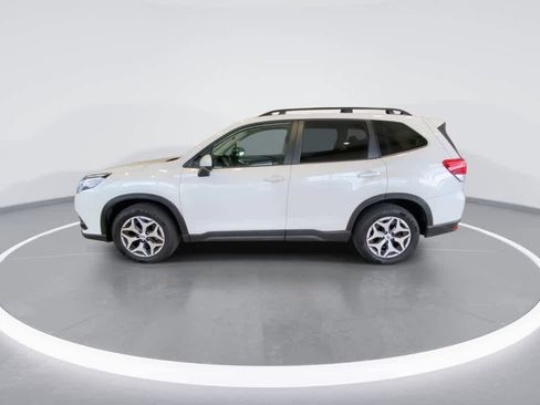 Used 2022 Subaru Forester Premium AWD/4WD image 5