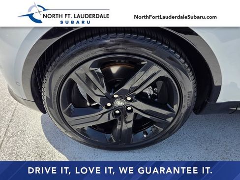 Used 2023 Land Rover Discovery Metropolitan Edition AWD/4WD image 1