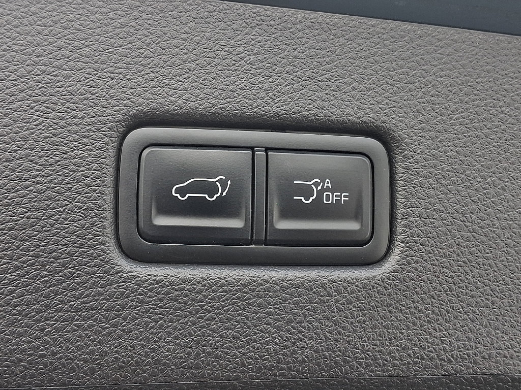 Certified 2024 Kia Carnival EX FWD image 32