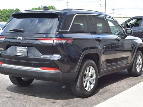 Used 2023 Jeep Grand Cherokee Limited AWD/4WD image 10