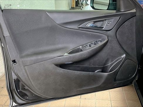 Used 2024 Chevrolet Malibu LT image 2