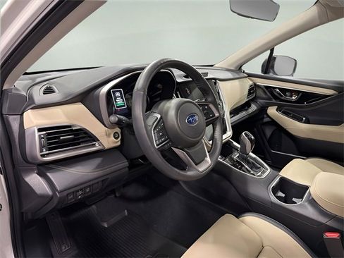 Used 2025 Subaru Outback Limited image 14