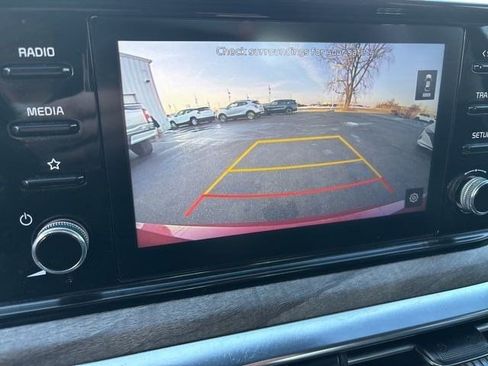 Used 2021 Kia K5 EX image 22