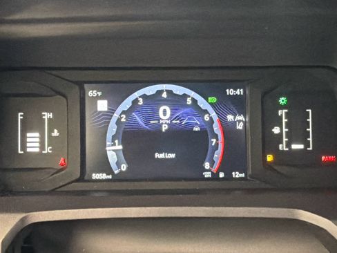 Used 2025 Toyota Tacoma SR5 image 37