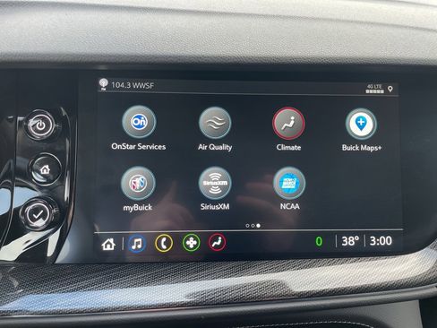 Used 2023 Buick Envision Essence image 17