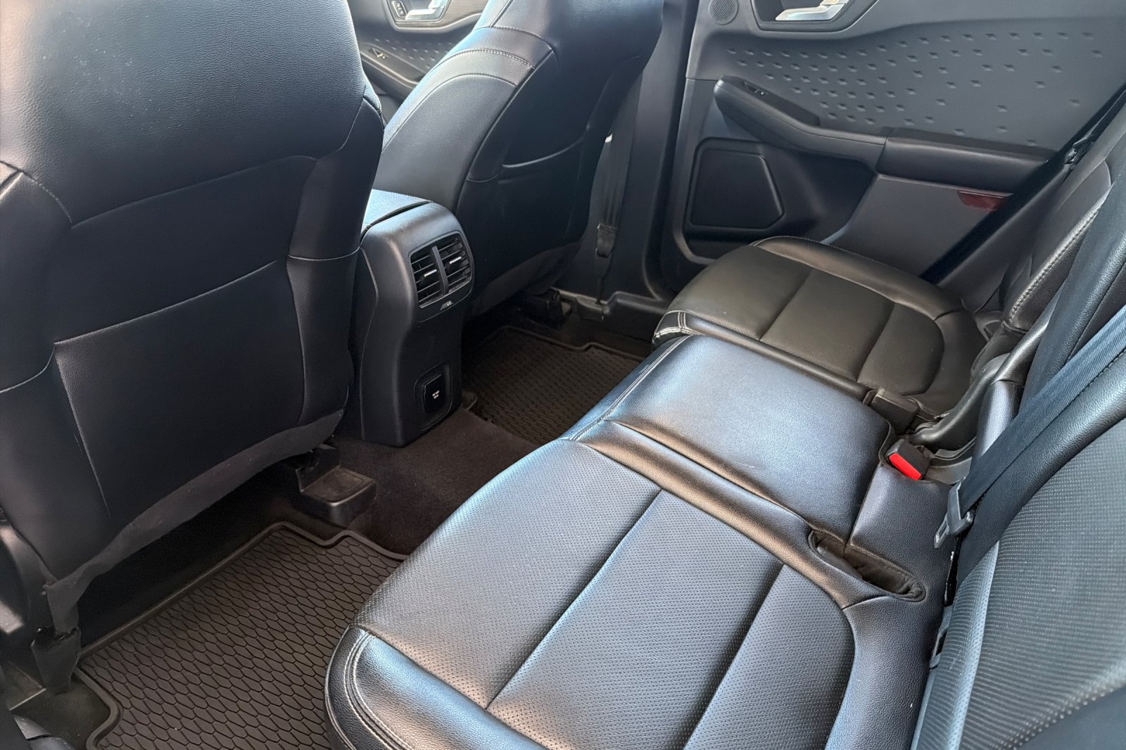 Used 2020 Ford Escape Titanium AWD/4WD image 11