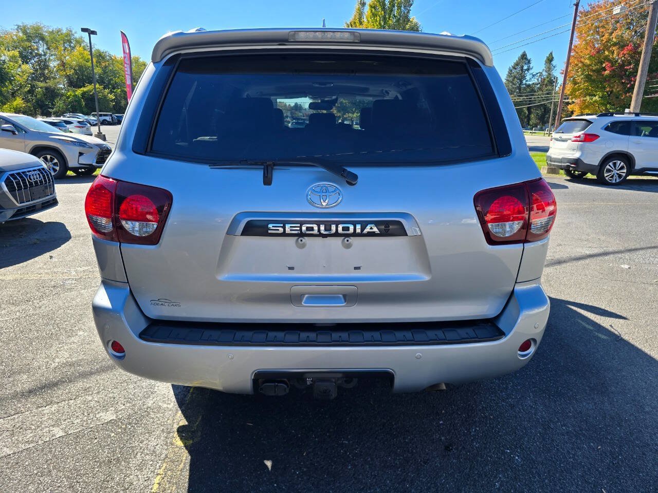 Used 2020 Toyota Sequoia Limited w/ Safety & Convenience Package AWD/4WD image 4