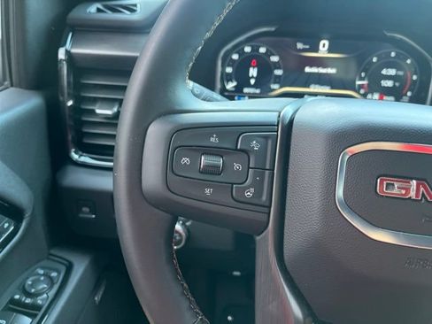 Used 2025 GMC Sierra 2500 AT4 w/ AT4 Premium Plus Package AWD/4WD image 18