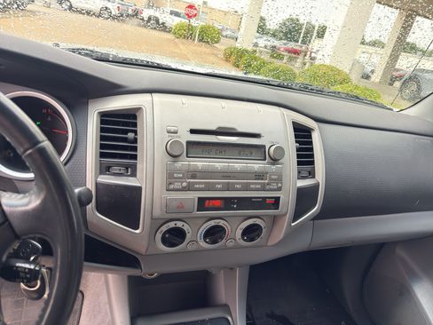 Used 2010 Toyota Tacoma PreRunner RWD image 13