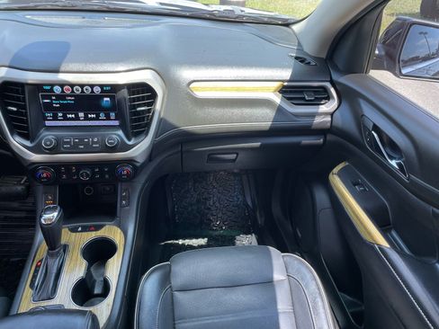 Used 2019 GMC Acadia Denali w/ Technology Package FWD image 9