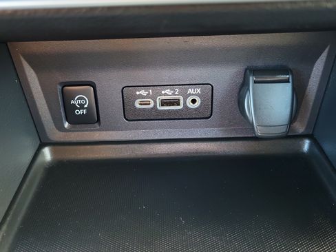 Certified 2024 Nissan Sentra SV FWD image 28