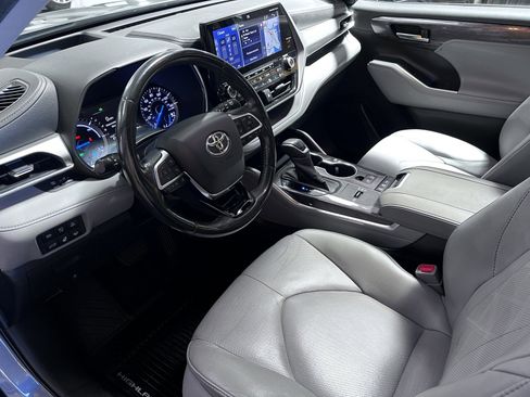 Used 2020 Toyota Highlander Limited Platinum image 13