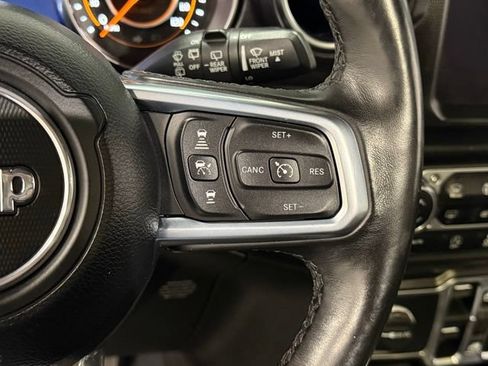 Used 2021 Jeep Wrangler Unlimited Sahara AWD/4WD image 15