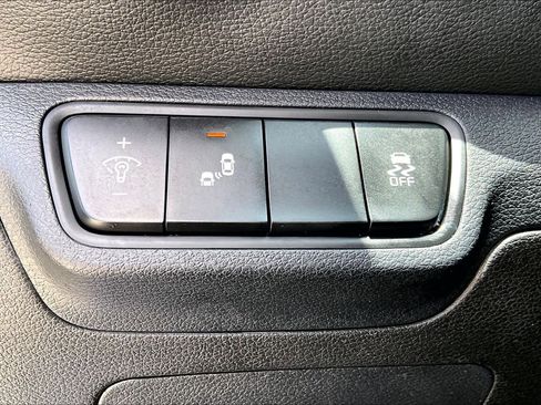 Certified 2022 Kia Forte LXS w/ LXS Technology Package FWD image 28