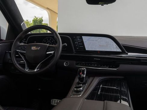 Used 2023 Cadillac Escalade V image 18