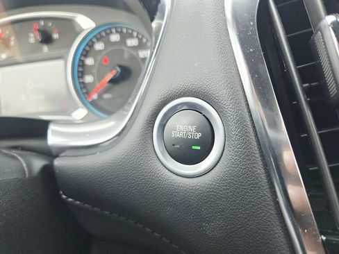 Used 2023 Chevrolet Traverse LT AWD/4WD image 19
