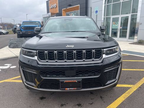 New 2026 Jeep Grand Cherokee Limited AWD/4WD image 6