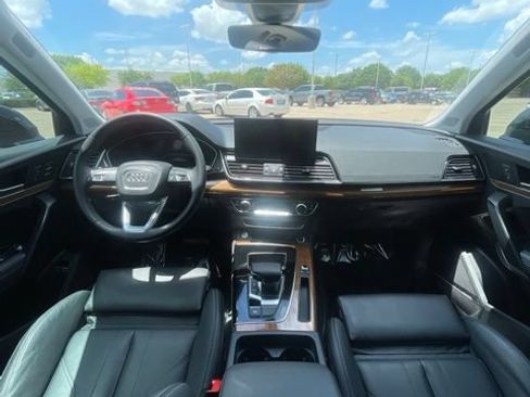 Used 2024 Audi Q5 e Premium Plus AWD/4WD image 11
