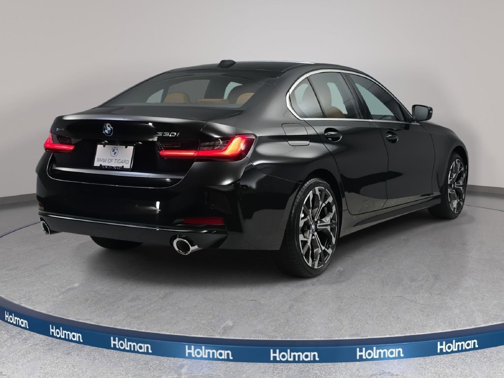 Used 2026 BMW 330i xDrive Sedan w/ Premium Package AWD/4WD image 5