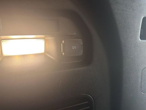 Used 2020 Ford Explorer XLT w/ Equipment Group 202A image 11