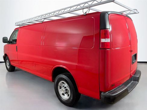 Used 2020 Chevrolet Express 3500 Extended w/ Driver Convenience Package image 5