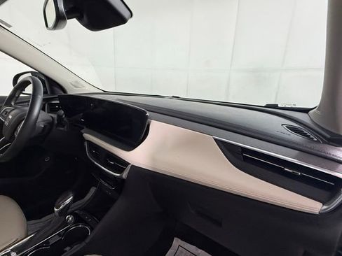 Used 2024 Buick Encore GX Avenir w/ Avenir Convenience Package FWD image 29