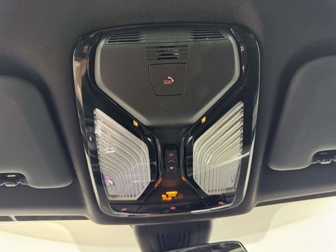 Used 2023 BMW X5 xDrive40i w/ M Sport Package image 25