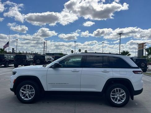 New 2025 Jeep Grand Cherokee Laredo X w/ Luxury Tech Group I image 4