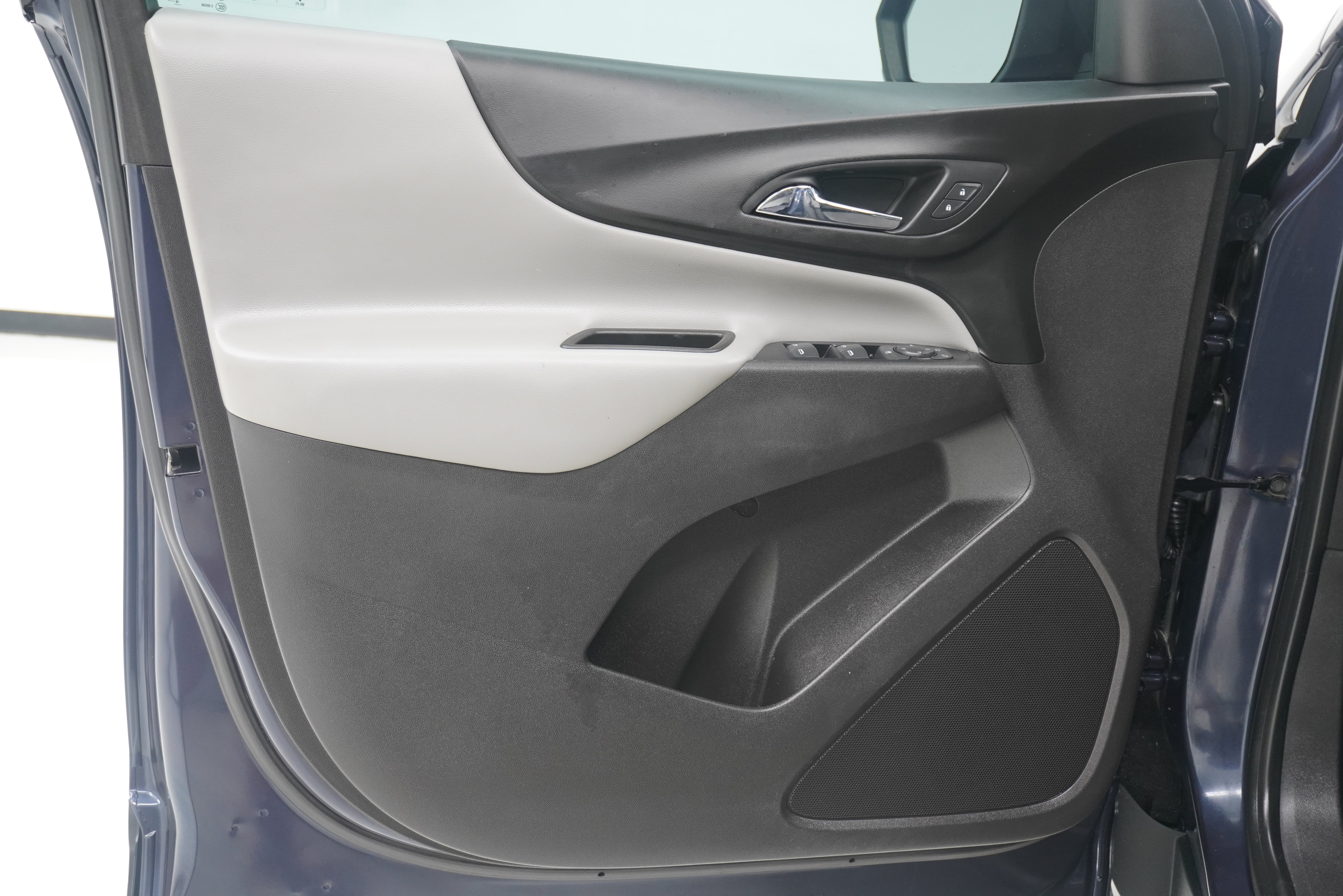 Used 2019 Chevrolet Equinox LS FWD image 14