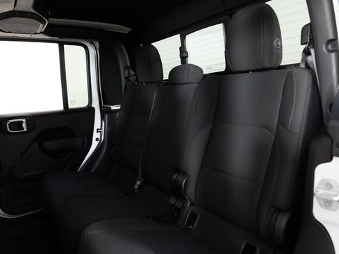 Used 2022 Jeep Gladiator Sport AWD/4WD image 16