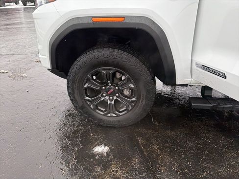 Used 2025 GMC Canyon Elevation w/ Convenience Package image 28