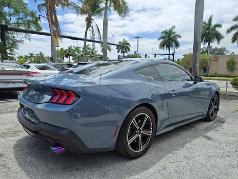 Used 2025 Ford Mustang Coupe RWD image 11