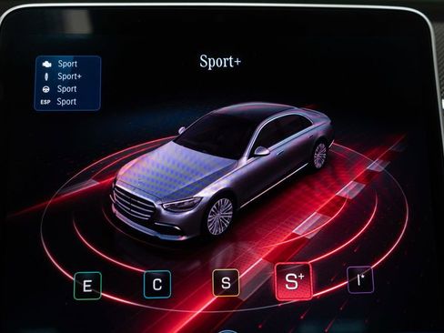 Used 2023 Mercedes-Benz S 580 4MATIC Sedan w/ AMG Line image 32