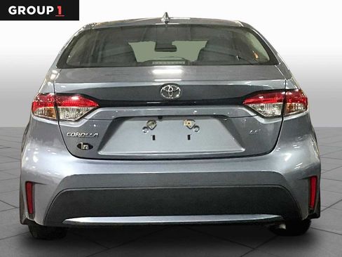 Used 2021 Toyota Corolla LE FWD image 5