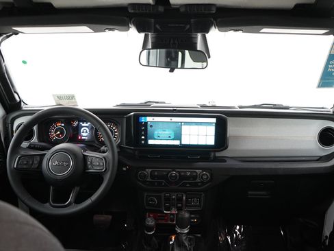 Used 2025 Jeep Wrangler Unlimited Sport AWD/4WD image 14