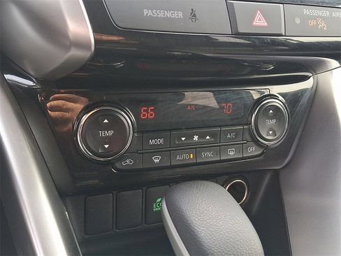 Used 2024 Mitsubishi Eclipse Cross SE image 17