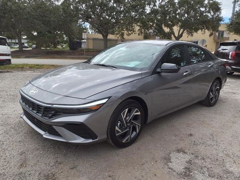 New 2025 Hyundai Elantra Sport image 3