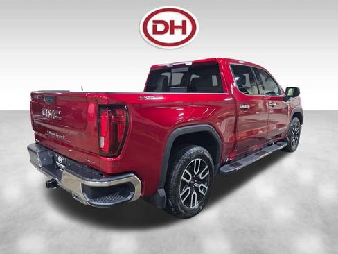 Used 2022 GMC Sierra 1500 SLT w/ SLT Premium Package AWD/4WD image 13