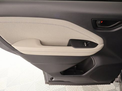 Used 2025 Subaru Forester Premium image 17