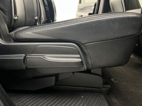 Used 2018 Ford Expedition XLT w/ Equipment Group 201A image 19