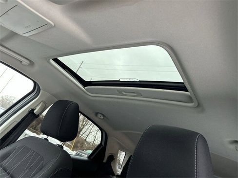 Used 2019 Ford EcoSport SE w/ SE Convenience Package image 23