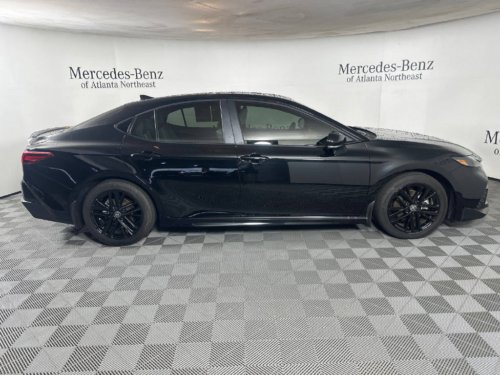 Used 2025 Toyota Camry SE FWD image 8