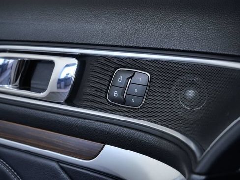 Certified 2018 Ford Explorer Limited w/ Equipment Group 301A AWD/4WD image 27