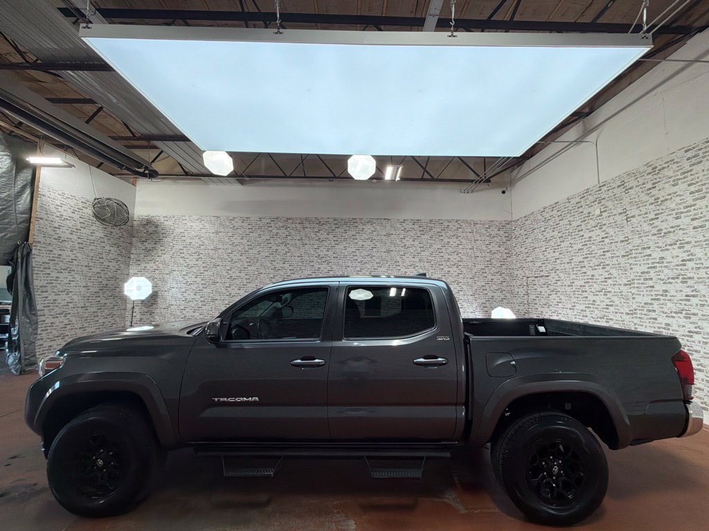 Used 2021 Toyota Tacoma SR5 RWD image 4