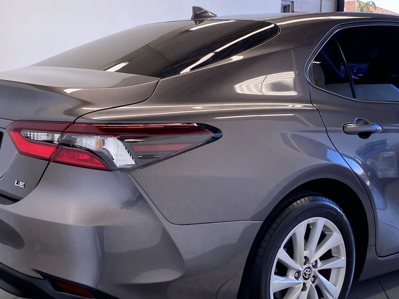 Used 2022 Toyota Camry LE FWD image 10