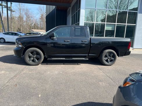 Used 2019 RAM 1500 Express w/ Express Value Package image 2