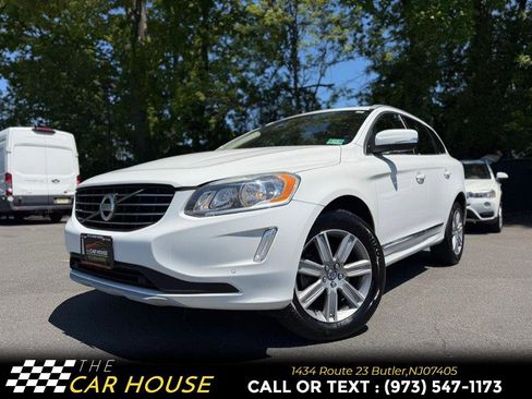 Used 2016 Volvo XC60 T6 w/ Proximity Package AWD/4WD image 2