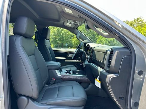 New 2026 GMC Sierra 2500 SLT w/ SLT Convenience Package AWD/4WD image 52